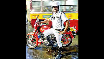 Kolkata cop nabs bike thief after 8-minute chase