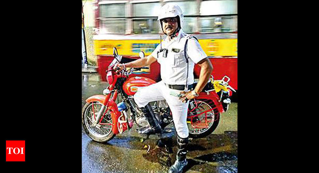 Kolkata cop nabs bike thief after 8-minute chase