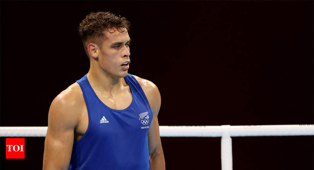 Boxer Youness Baalla Tries to Bite Opponent's Ear During Olympics Fight