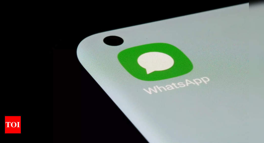 No Need for Phone: WhatsApp Rolls Out Operating System for Smartwatches,  iPhone Users to Wait 