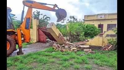 11 illegal structures razed in Aravalis