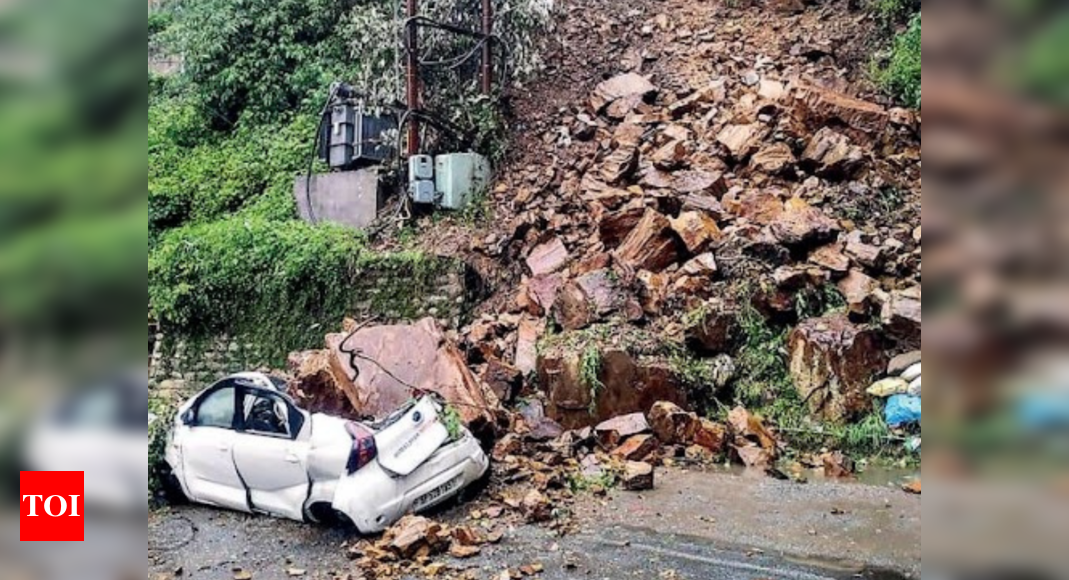 7 killed in J&K cloudburst; 9 die in HP flash floods