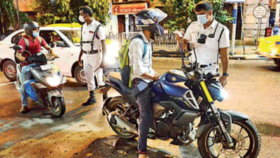 Kolkata: 1,000 booked for curb flouting on a weekday