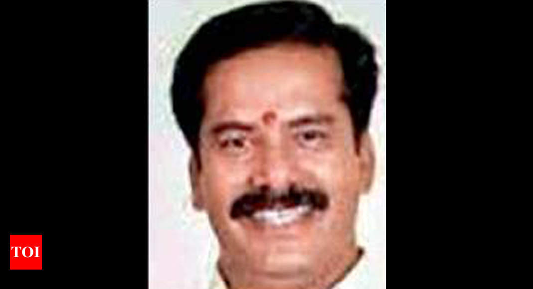 Train stopping case: TRS MLA Vinay Bhaskar, 17 others convicted