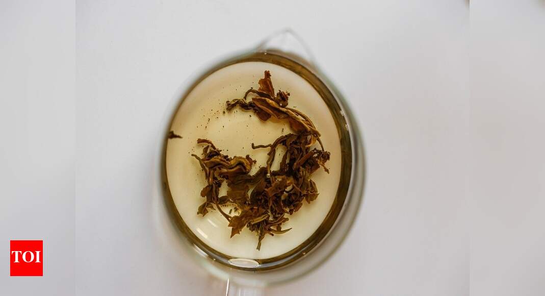 Clove tea for cough relief Get rid of cough & feel better in no time