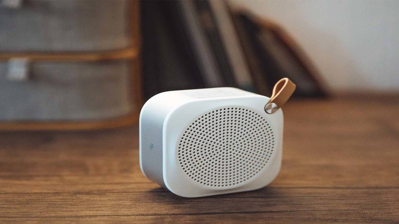 Headphones speaker offer Get up to 70 off on Bluetooth