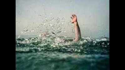Siblings fall into quarry pond while fishing, drown in Tirupur