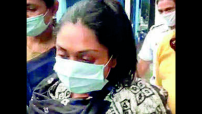 Porn racket: Model, shoot assistant held in Kolkata | Kolkata News ...