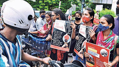 Hyderabad: KNPW students beg to save college