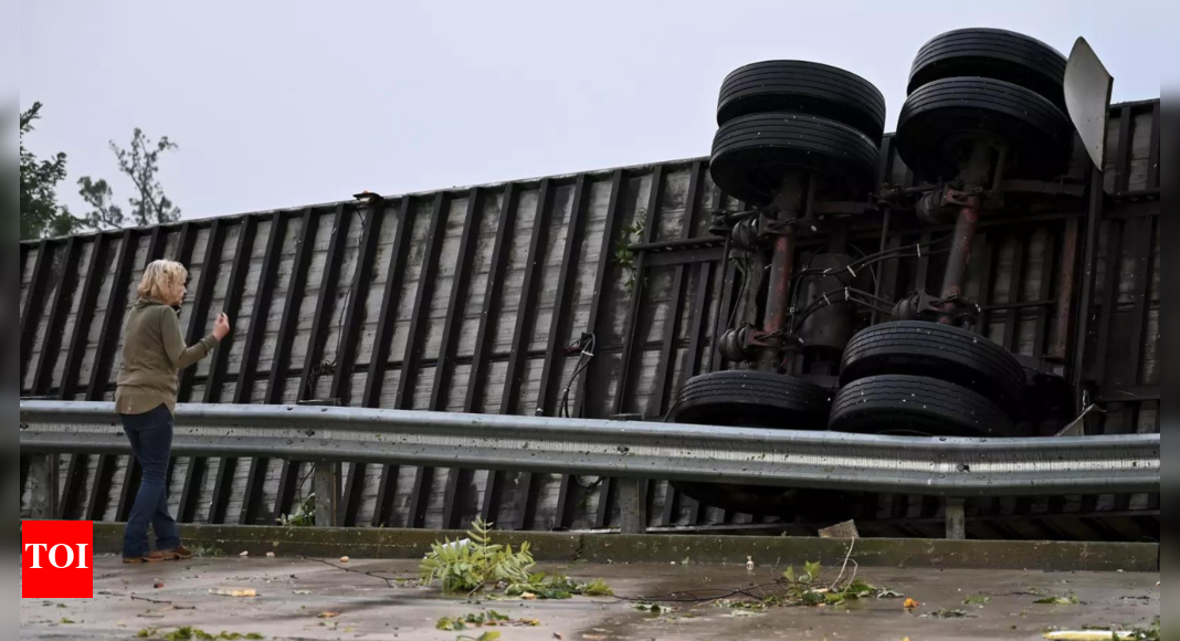 Wisconsin storms bring 3 tornados; 1 man dies in crash - Vimarsana News