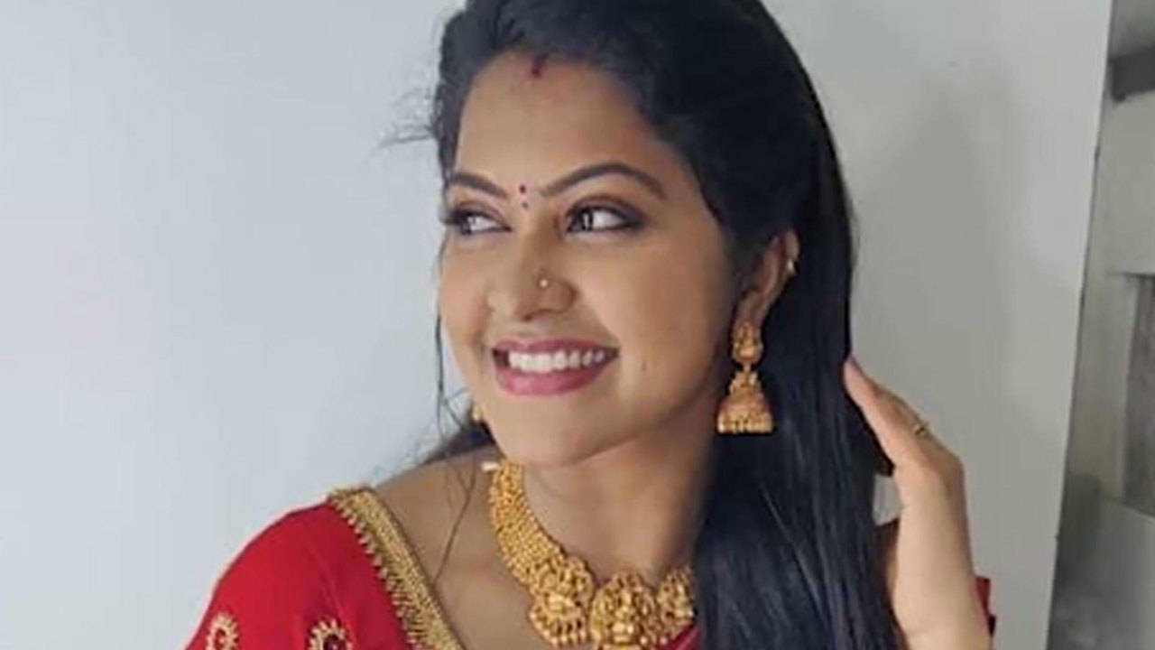 Popular TV actor Rachitha Mahalakshmi roped in to play the lead in  Guruprasad's next | Kannada Movie News - Times of India