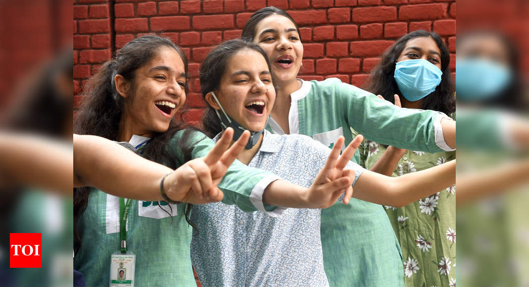 Photo of CBSE Class XII results: 99.55 percent students pass in Bhubaneswar region
