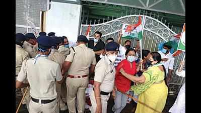 Congress workers detained after protest outside Goa CM Pramod Sawant’s house