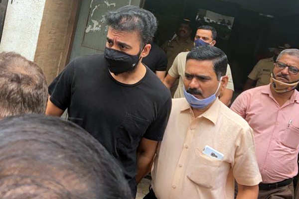 Raj Kundra case live updates: Hansal Mehta comes out in support of Shilpa Shetty