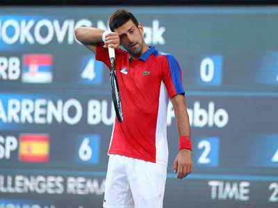 Djokovic busta store