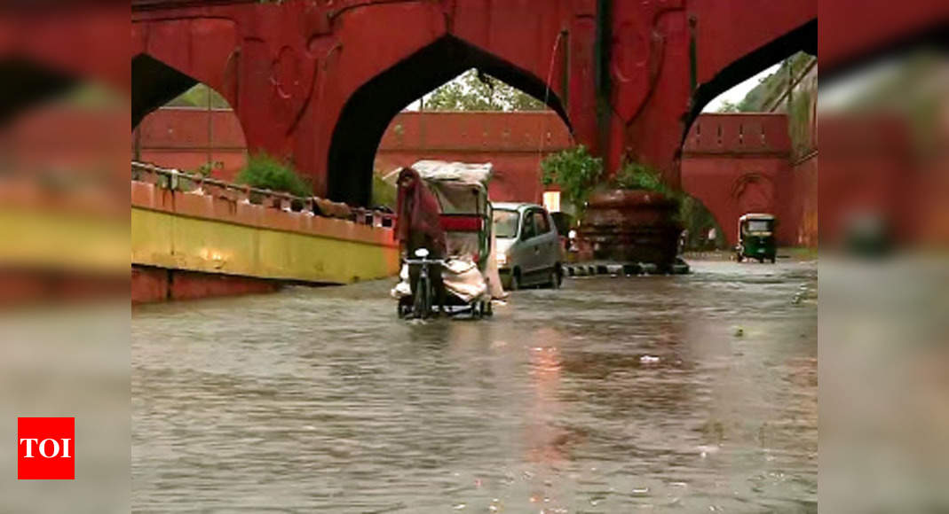 Extensive Waterlogging, Traffic Congestion In Delhi Due To Rains ...