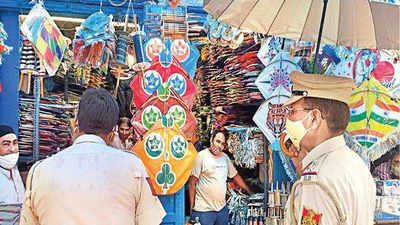 Before kite ritual on I-Day, whip cracked on Chinese manjha sellers in Delhi