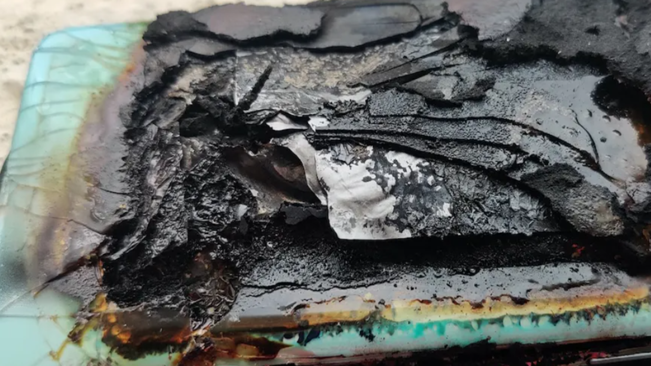 OnePlus Nord 2 5G explodes in Indian lawyer's pocket