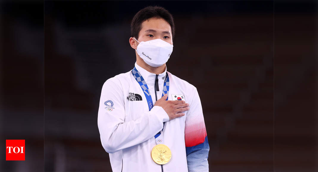 Tokyo Olympics: South Korea's Shin takes gold in men's vault | Tokyo ...