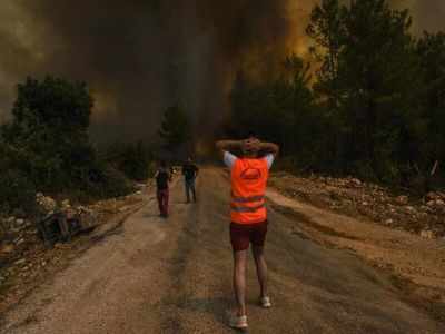 Turkey battles wildfires for 6th day; 10,000 are evacuated