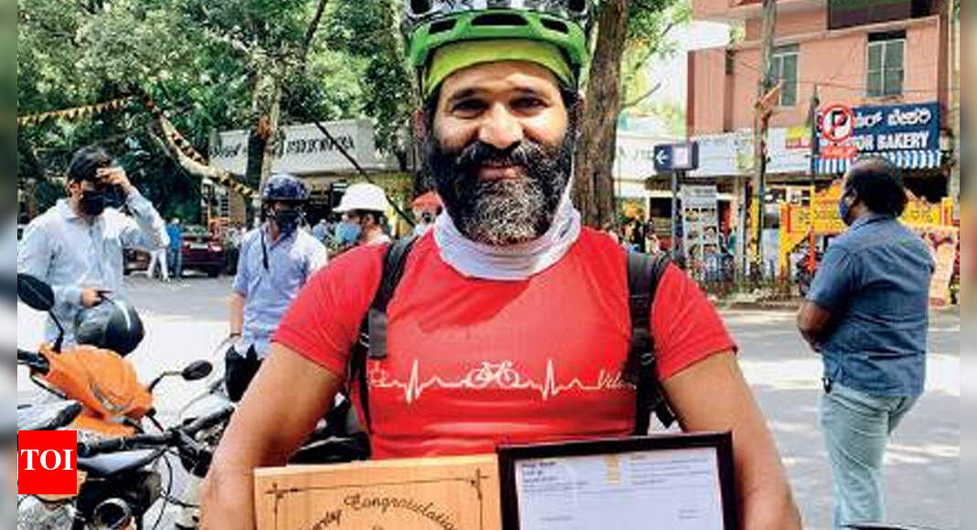 Bengaluru: Fixie rider does 100km daily for one year | Bengaluru News