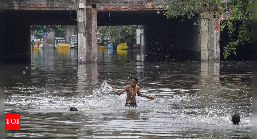 Delhi: Wiping out its Minto Bridge shame, PWD turns to six waterlogging ...