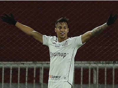 Juventus sign Santos teenager Kaio Jorge