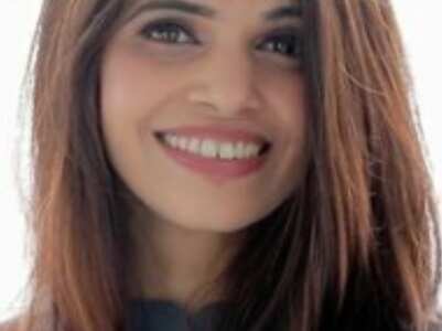 Dhara Shah and her dynamic style files