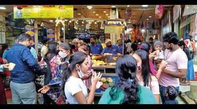 Mumbai: Traders relieved as extended shop hours draw higher footfall