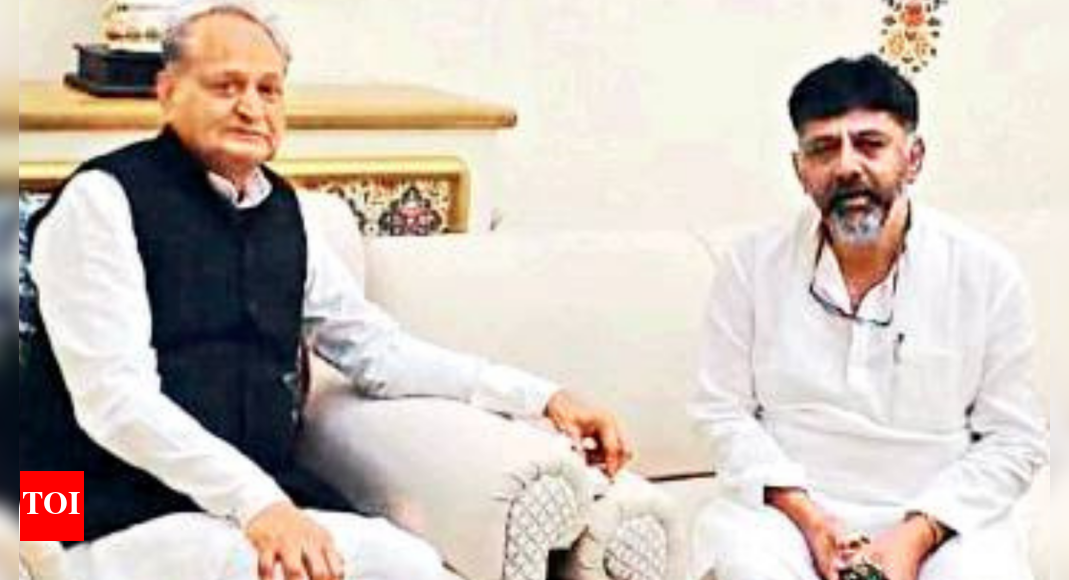 Karnataka Congress chief meets CM Ashok Gehlot ahead of Rajasthan
