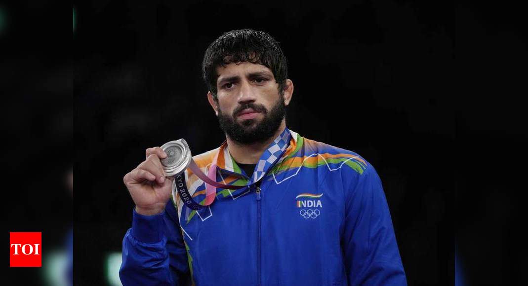 Olympics live: India wins bronze medal; PM talks to captain, coach