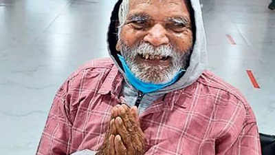 Karnataka: After 5-day stay, 115-year-old Kolar man leaves hospital cured of infection
