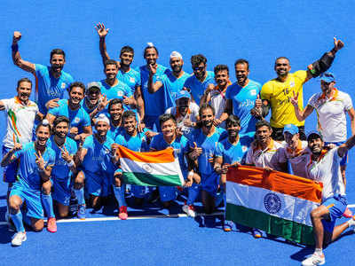 Real 'Chak De' moment: Film stars hail Indian men's hockey team for winning medal at Tokyo Olympics