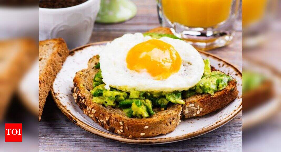 Few myths about eggs - Times of India