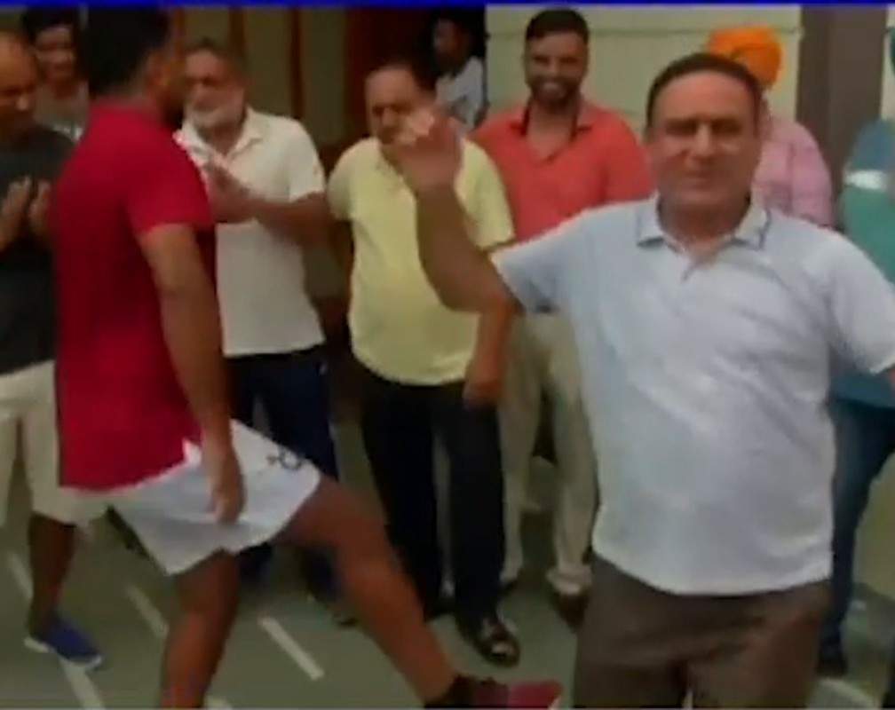 
Watch: India men’s hockey captain Manpreet Singh’s father dances in joy after win
