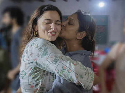 Shefali Shah bids an emotional goodbye to her ‘Darlings’ Alia Bhatt and Vijay Verma
