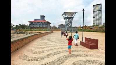 Mumbai: After one-year Covid-19 delay, Mahim gets a new beachfront