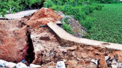 Hyderabad: Golconda Fort’s moat wall damaged again