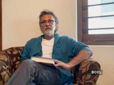 Rakeysh Omprakash Mehra shares unheard story about Big B from his debut book 'The Stranger In The Mirror'