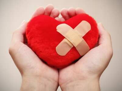 Ways to help your friend through their breakup