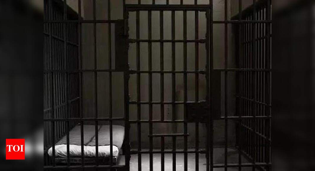 Uttar Pradesh: Undertrial dies after falling sick in district jail in ...