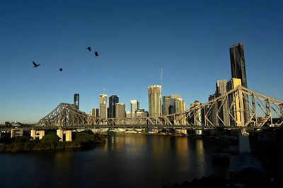 Brisbane to lift virus lockdown while Sydney outbreak grows