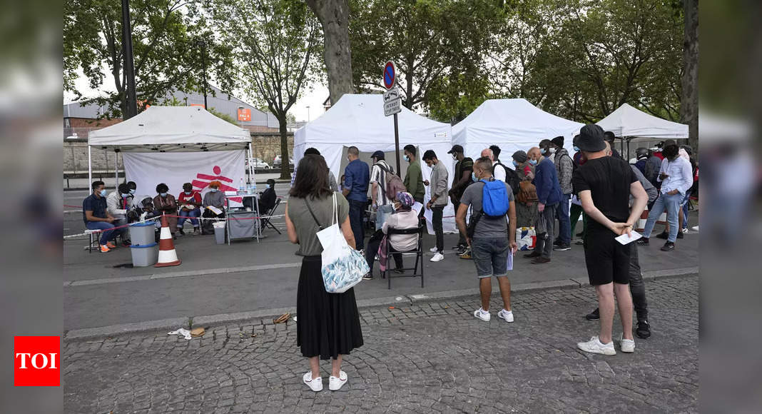 Dopo essere in ritardo, l’Europa sta recuperando terreno sugli Stati Uniti nei vaccini