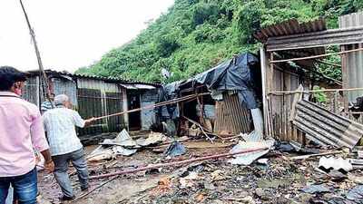 Thane: Falling boulders smash huts at Kalwa