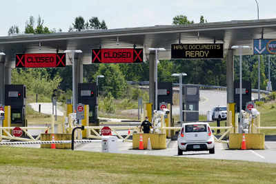 Canada Border Opening: Canada borders reopen for fully vaccinated US  citizens | World News - Times of India