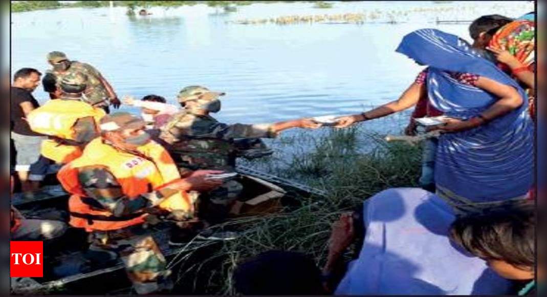 Uttar Pradesh Flood Uttar Pradesh Govt Intensifies Relief Rescue Operations In 15 Flood