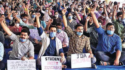 End protests unconditionally: Gujarat deputy CM