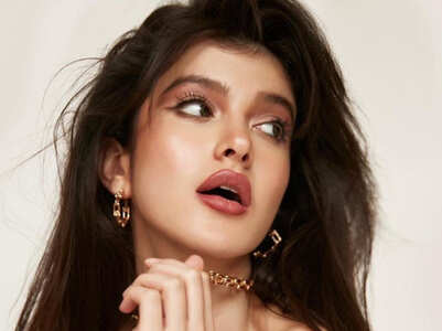 Everyday beauty looks to copy from Shanaya Kapoor
