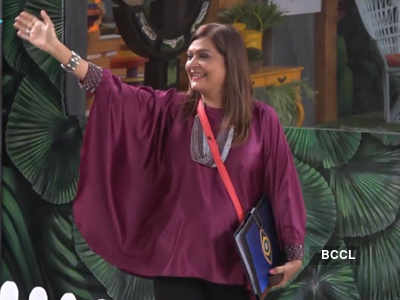 Bigg Boss OTT: Match-maker Sima Taparia enters the house; asks Urfi Javed about her connection not blooming with Zeeshan Khan