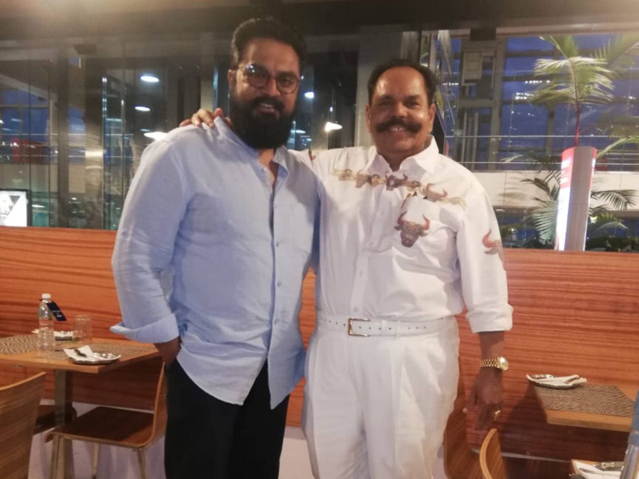 Sarathkumar and KT Kunjumon bump into each other an the airport | Tamil  Movie News - Times of India